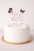 Hoera – Taart Topper – Roze/Wit met Zwarte Vlinders